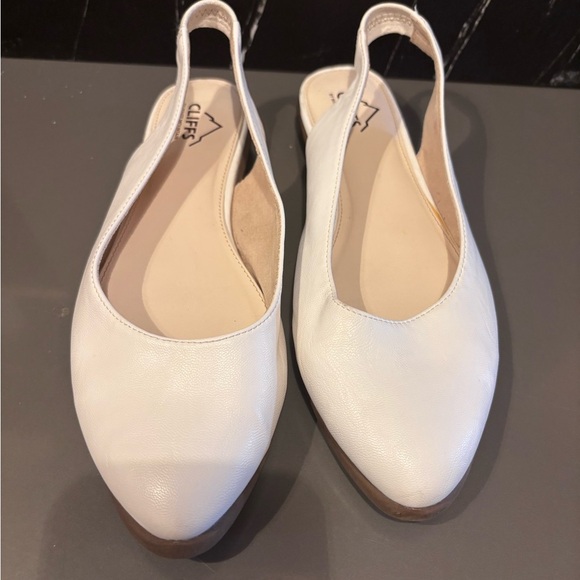Cliffs by WHITE MOUNTAIN White Slingback Flats - Picture 2 of 6